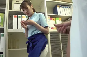 Địt lồn mẹ bạn vú to lại còn nhiều nước