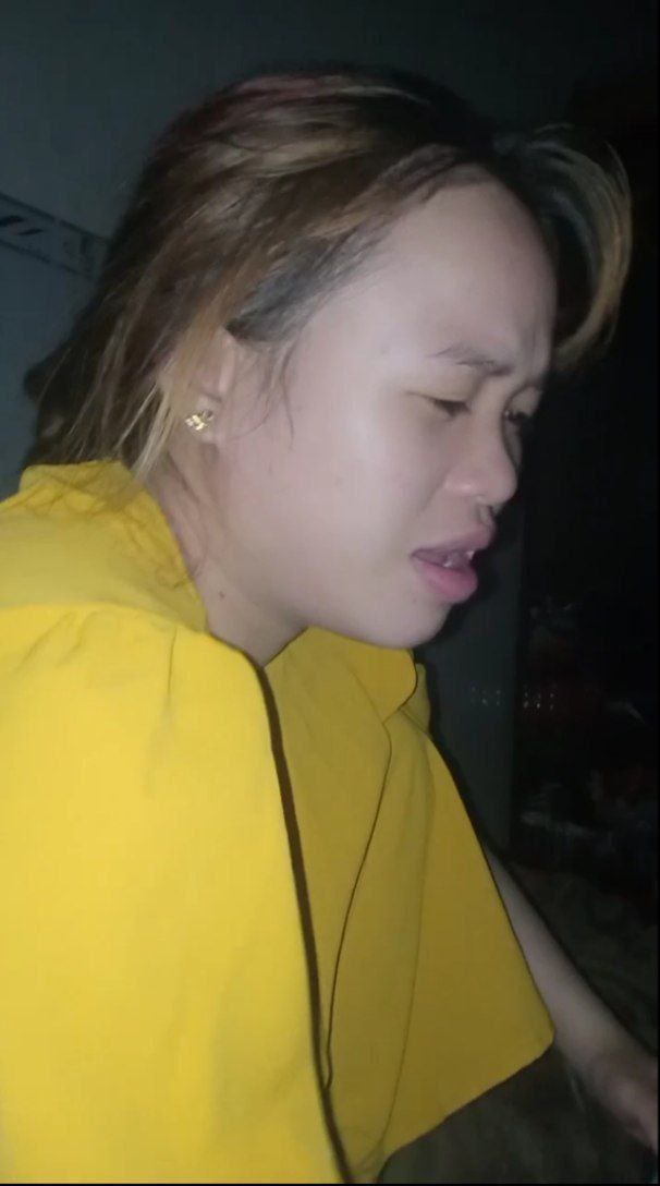 Cậu thích địt lồn tớ hay là lồn cậu ấy